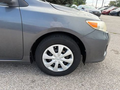 Used 2011 Toyota Corolla LE FWD image 30