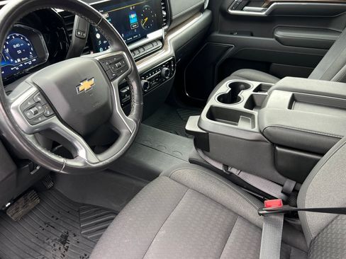 Used 2022 Chevrolet Silverado 1500 LT w/ Z71 Off-Road Package image 7