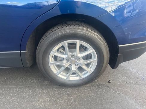 Used 2022 Chevrolet Equinox LT AWD/4WD image 11