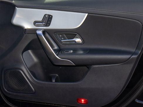 Used 2023 Mercedes-Benz CLA 250 image 13