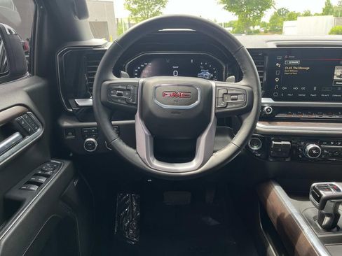 Used 2024 GMC Sierra 1500 SLT w/ SLT Premium Plus Package AWD/4WD image 13