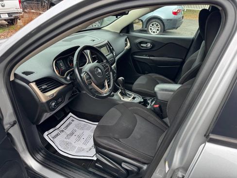 Used 2015 Jeep Cherokee Latitude image 9
