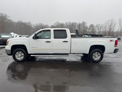 Used 2010 GMC Sierra 2500 SLE image 2