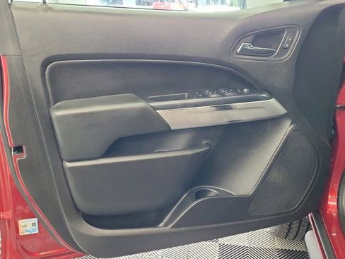 Used 2021 Chevrolet Colorado LT w/ LT Convenience Package RWD image 18