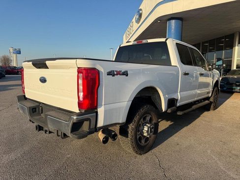 Used 2025 Ford F350 XLT image 3