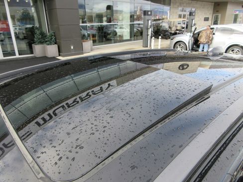 Used 2025 Lincoln Nautilus Reserve image 16