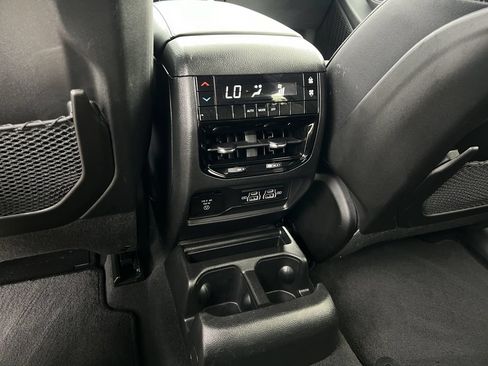 Used 2024 Jeep Grand Cherokee L Altitude AWD/4WD image 24