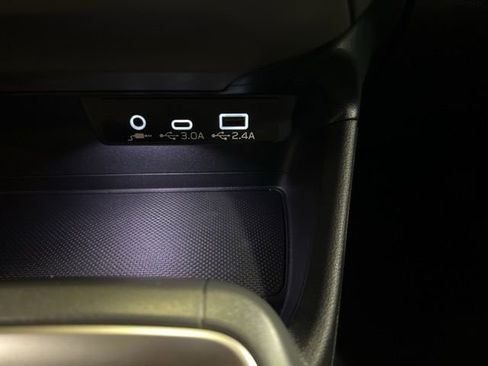 Certified 2025 Subaru Crosstrek 2.0i Premium image 31