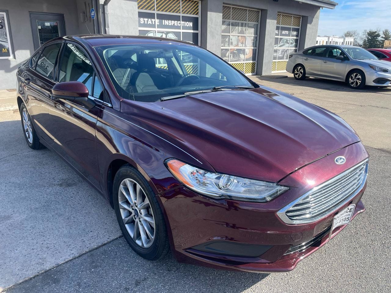Used 2017 Ford Fusion SE w/ Fusion SE Technology Package FWD image 16