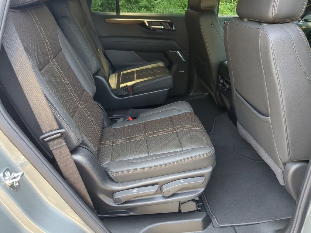 New 2026 Chevrolet Tahoe High Country AWD/4WD image 38
