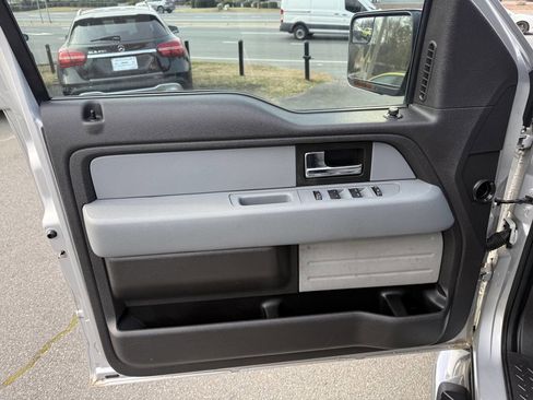 Used 2012 Ford F150 XLT w/ XLT Chrome Pkg image 19