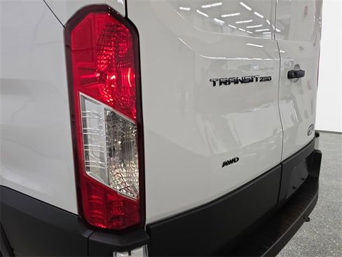 Used 2026 Ford Transit 250 148 Medium Roof Extended AWD w/ Load Area Protection Package image 30