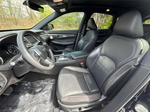 Used 2023 INFINITI QX50 Sport image 11