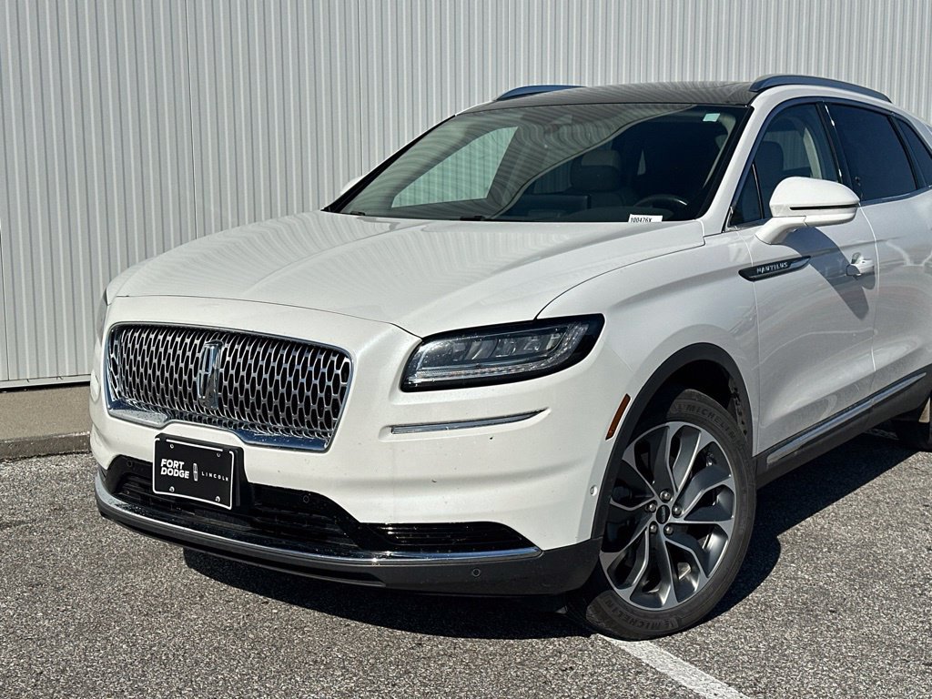 Used 2022 Lincoln Nautilus Reserve w/ Equipment Group 201A AWD/4WD image 2