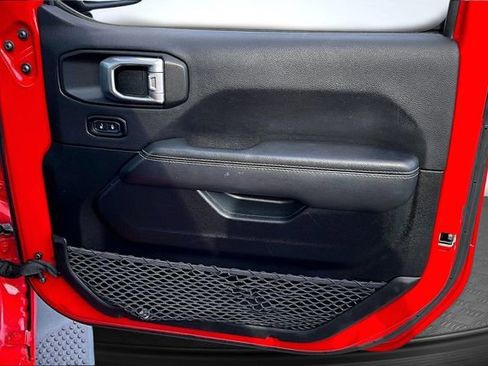 Used 2021 Jeep Wrangler Unlimited Sahara image 30