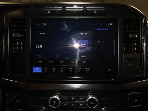 Used 2024 Ford F350 Lariat image 12