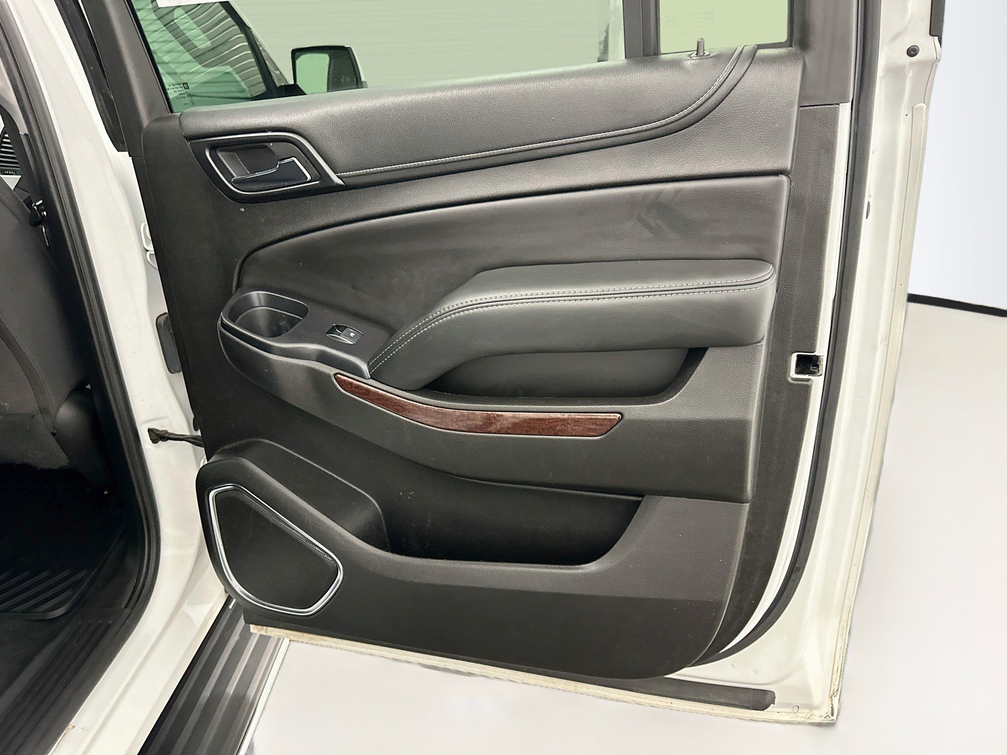 Used 2018 GMC Yukon XL SLE w/ SLE Value Package AWD/4WD image 32