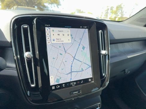 Certified 2023 Volvo C40 P8 Recharge Ultimate image 21