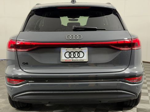 Used 2025 Audi Q6 e-tron Prestige AWD/4WD image 10