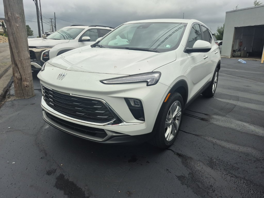 Used 2024 Buick Encore GX Preferred FWD image 3