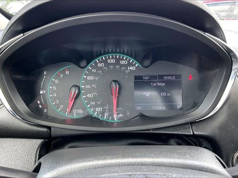 Used 2019 Chevrolet Trax LT w/ LT Convenience Package FWD image 12