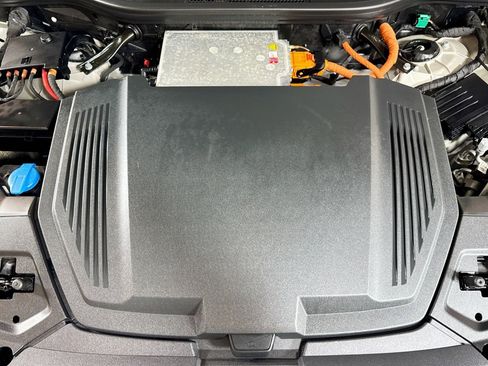 Used 2021 Audi e-tron Premium w/ Convenience Plus Package image 29