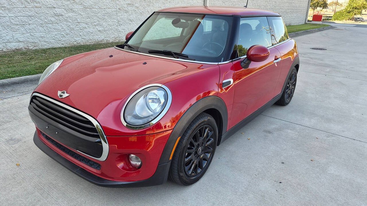 Used 2018 MINI Cooper 2-Door Hardtop FWD image 3