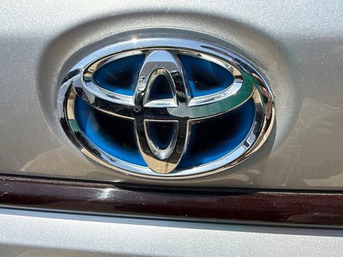 Used 2024 Toyota Corolla LE FWD image 16