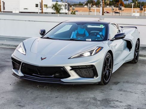 Used 2022 Chevrolet Corvette Stingray w/ Z51 Performance Package image 4