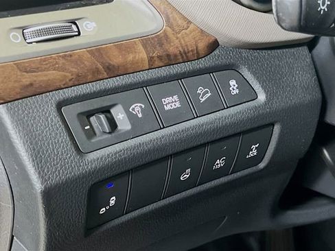 Used 2017 Hyundai Santa Fe Limited image 10