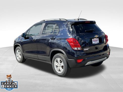 Used 2022 Chevrolet Trax LT w/ LT Convenience Package AWD/4WD image 3