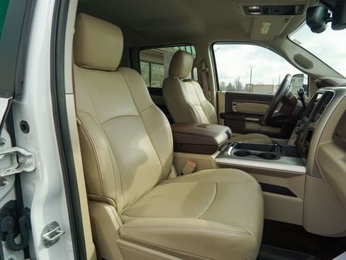 Used 2017 RAM 3500 Laramie image 35