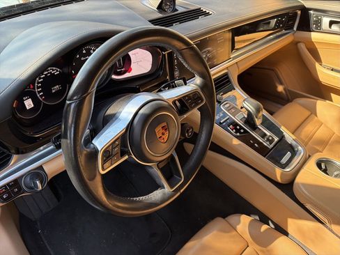 Used 2018 Porsche Panamera Turbo image 34