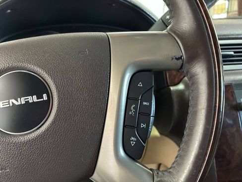Used 2014 GMC Yukon XL Denali AWD/4WD image 13