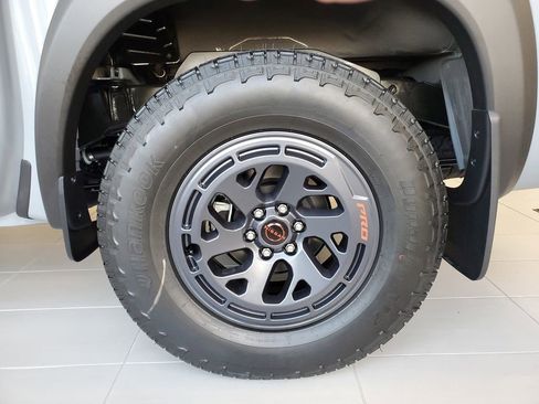 New 2025 Nissan Frontier Pro-X image 5