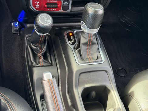 Used 2021 Jeep Gladiator Mojave image 15