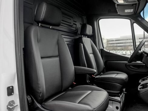 Used 2026 Mercedes-Benz Sprinter 2500 image 20