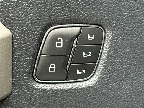 Used 2022 Ford F450 Lariat w/ Lariat Ultimate Package image 21