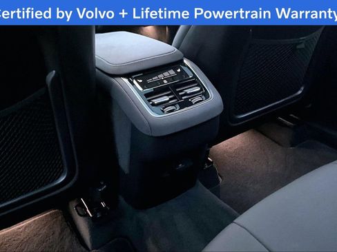 Certified 2025 Volvo XC90 B6 Plus image 31