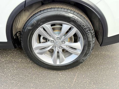 Used 2023 Acura MDX SH-AWD image 9