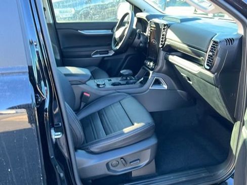 Used 2024 Ford Ranger Lariat w/ FX4 Off-Road Package AWD/4WD image 37