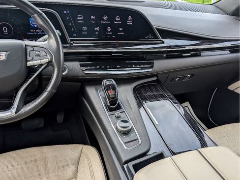 Used 2021 Cadillac Escalade Sport w/ Driver Assist Tech Package AWD/4WD image 25