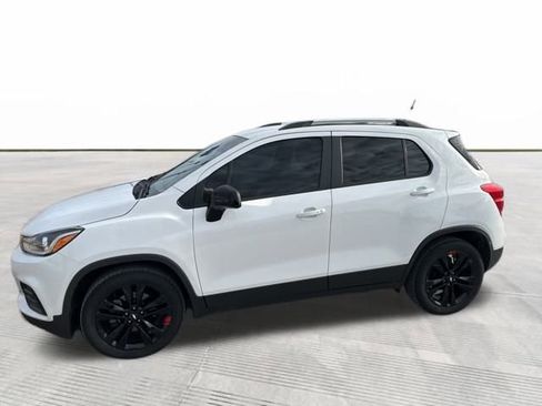 Used 2020 Chevrolet Trax LT w/ Redline Edition image 2