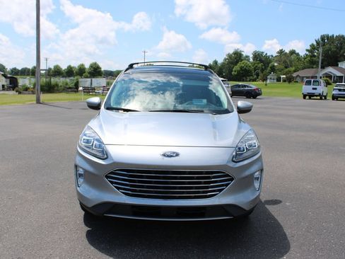 Used 2021 Ford Escape Titanium w/ Titanium Elite Package AWD/4WD image 3