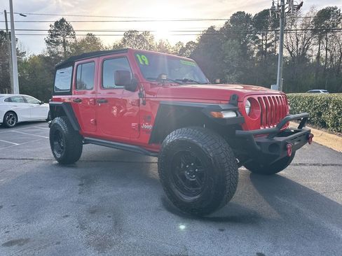 Used 2019 Jeep Wrangler Unlimited Sport S AWD/4WD image 9