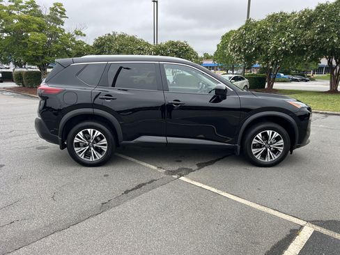 Certified 2023 Nissan Rogue SV w/ SV Premium B Package AWD/4WD image 4