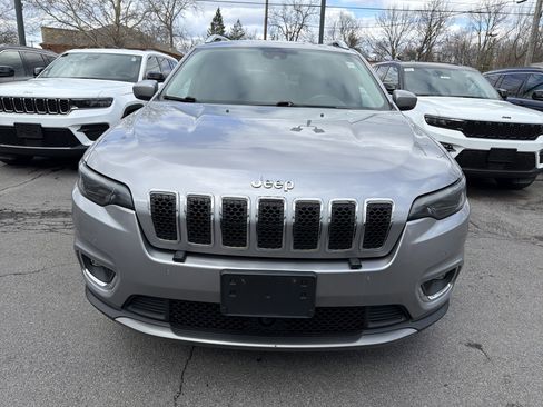 Used 2021 Jeep Cherokee Limited image 3