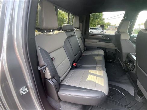 Used 2025 Chevrolet Silverado 2500 ZR2 AWD/4WD image 24