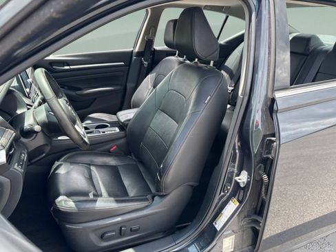 Used 2020 Nissan Altima 2.5 SL FWD image 19