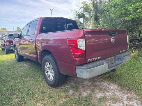 Used 2017 Nissan Titan SV AWD/4WD image 8